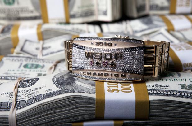 WSOP Money Shot-MainEventBracelet-1